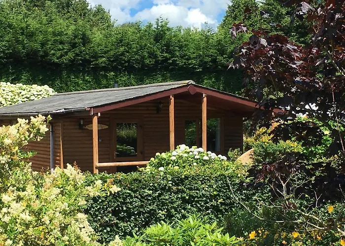 East Crinnis Log Cabin